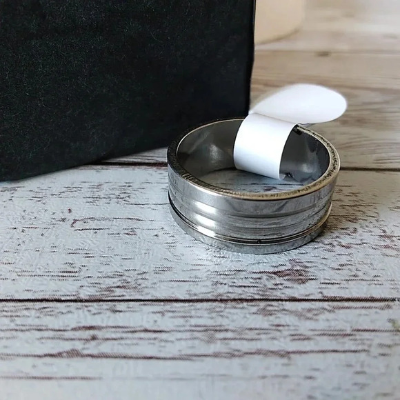 Bold Groove Stainless Steel Ring - Size 6 - Picture 1 of 5
